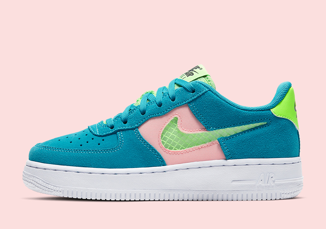 NIKEAIRFORCE1-0715-230-1.jpg
